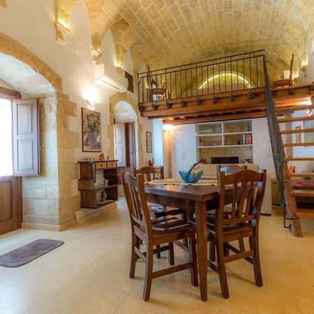 San Domenico Suite Martano Bagian luar foto